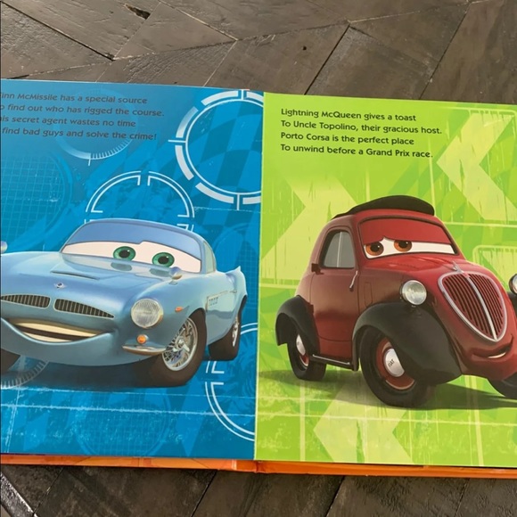 🚫SOLD❌Disney Cars2 busy book w/12 figurine cars - Picture 4 of 9
